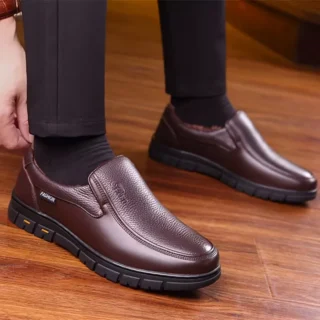 Mocassins d’hiver pour homme en cuir marron avec doublure chaude et semelle souple