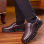 Mocassins d’hiver pour homme en cuir marron avec doublure chaude et semelle souple