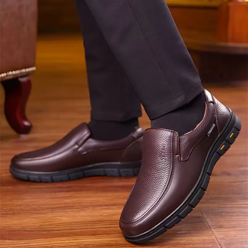 Mocassins homme hiver doublés en cuir grainé. Doublure chaude, confort premium et semelle antidérapante. Noir & Marron. Livraison rapide. Mocassins d’hiver pour homme en cuir marron avec doublure chaude et semelle souple