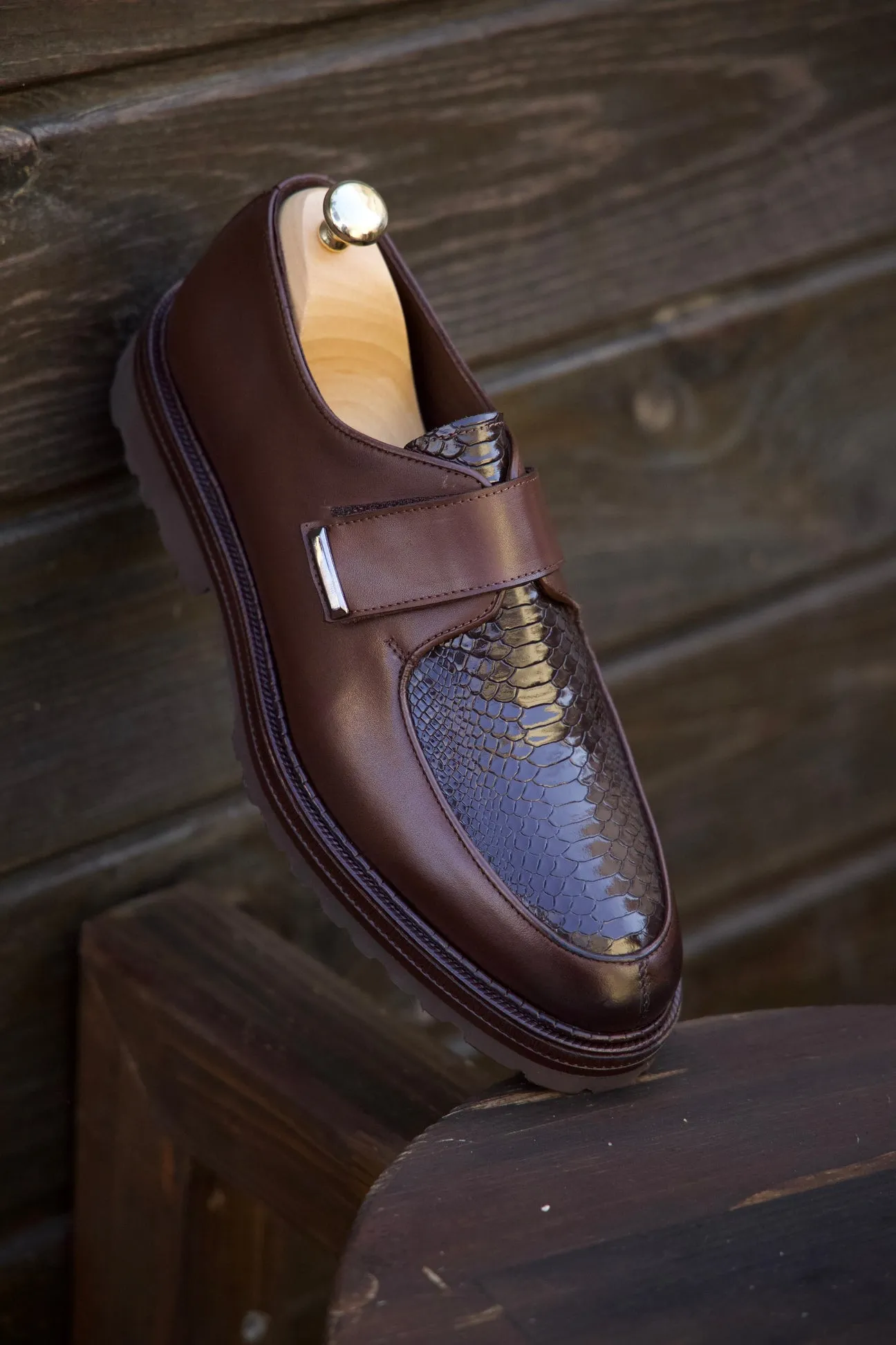 Mocassins à bride motif python