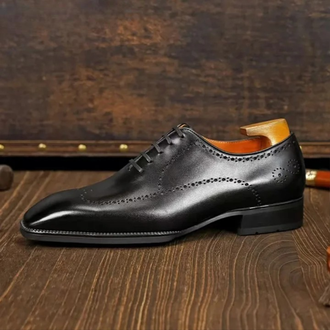 Semelle robuste des derbies cuir homme