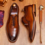 Paire de chaussures marron en cuir véritable – vue d’ensemble