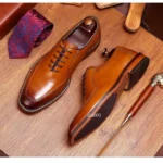 Paire de chaussures marron en cuir véritable – vue d’ensemble