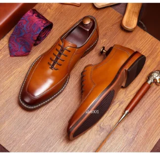Paire de chaussures marron en cuir véritable – vue d’ensemble